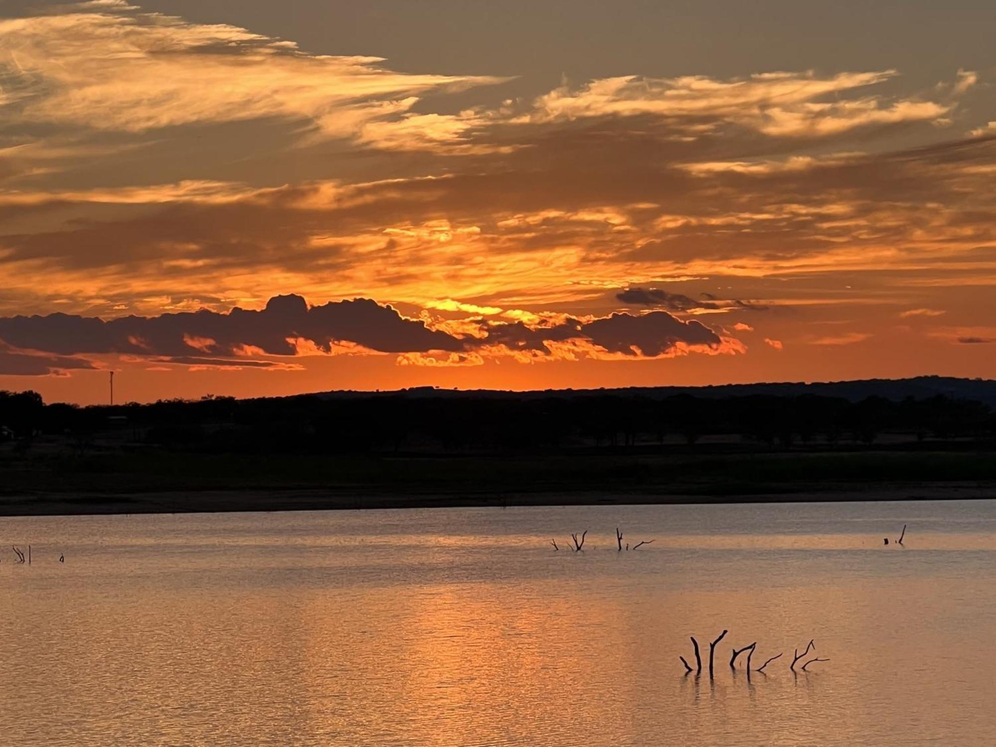 Painted Sky Inn Burnet Екстер'єр фото